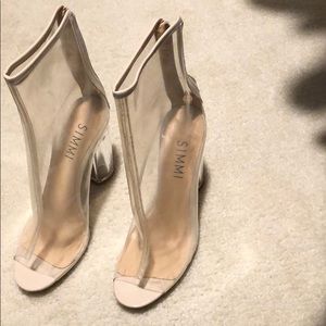 Everything goes sandal